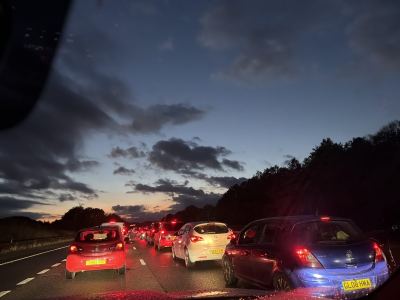 Crash on the M1 at Between j4 and j5 accident. — photo from the scene